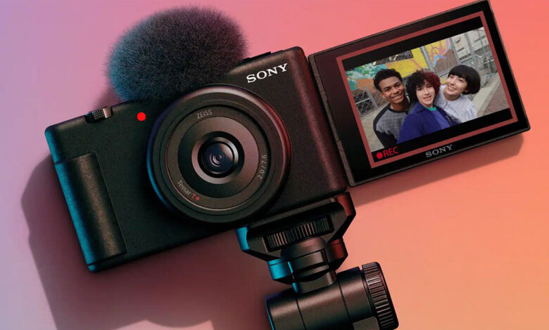 سونی ZV-1F رسما معرفی شد: یک دوربین ولاگ جمع‌وجور ۵۰۰ دلاری