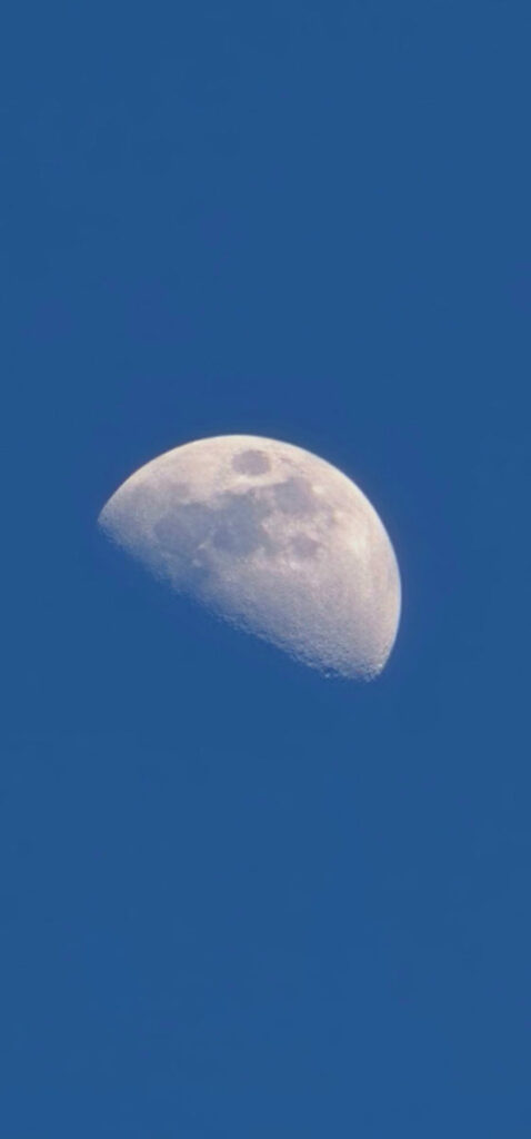عکس ماه گلکسی اس 23 اولترا با هوش مصنوعی