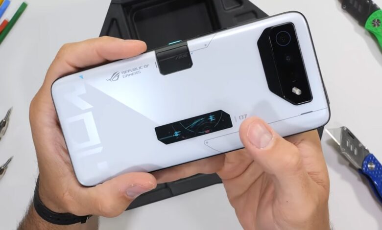 تست مقاومت ایسوس ROG Phone 7 Ultimate را ببینید: پیشرفت نسبت‌به نسل قبل